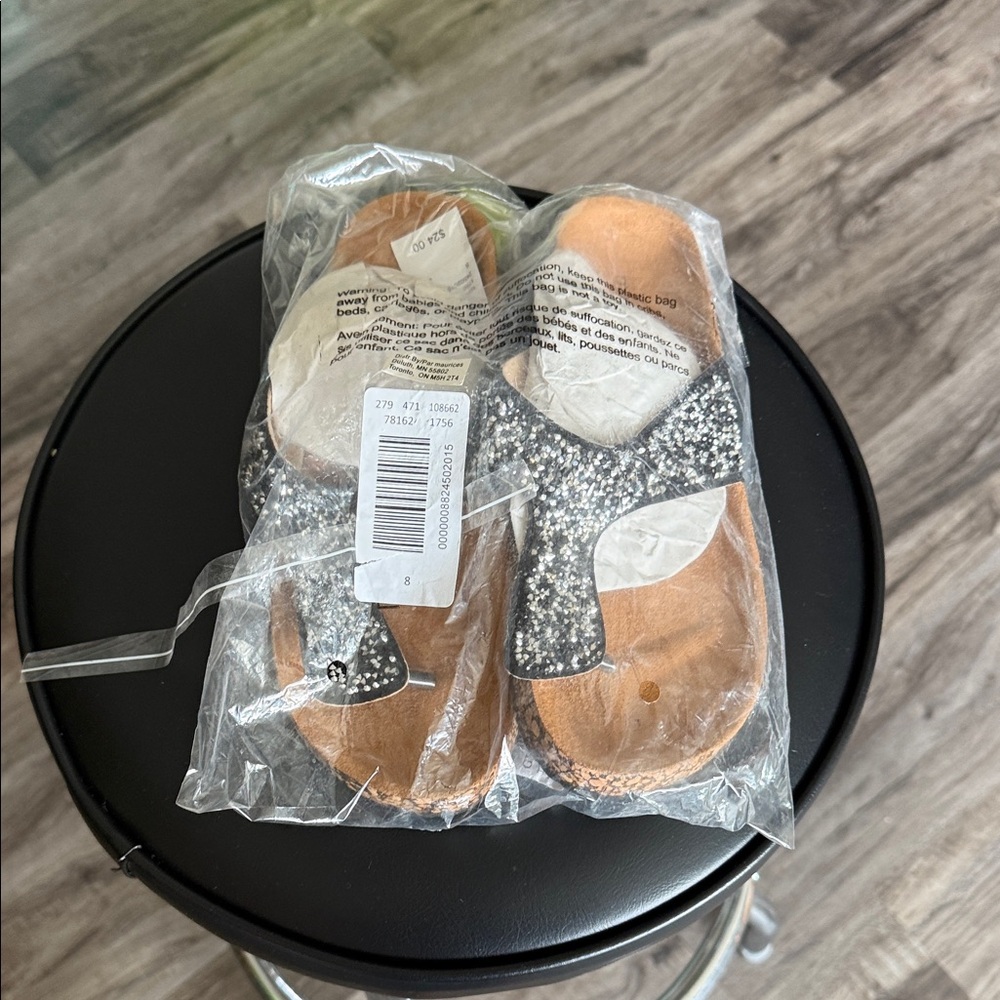 Maurices Silver Glitter Womens Sandals